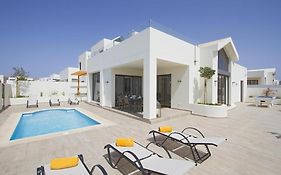 Luxury Villa Near Beach 1Km Swimming Pool Tennis Court Great For All Ages